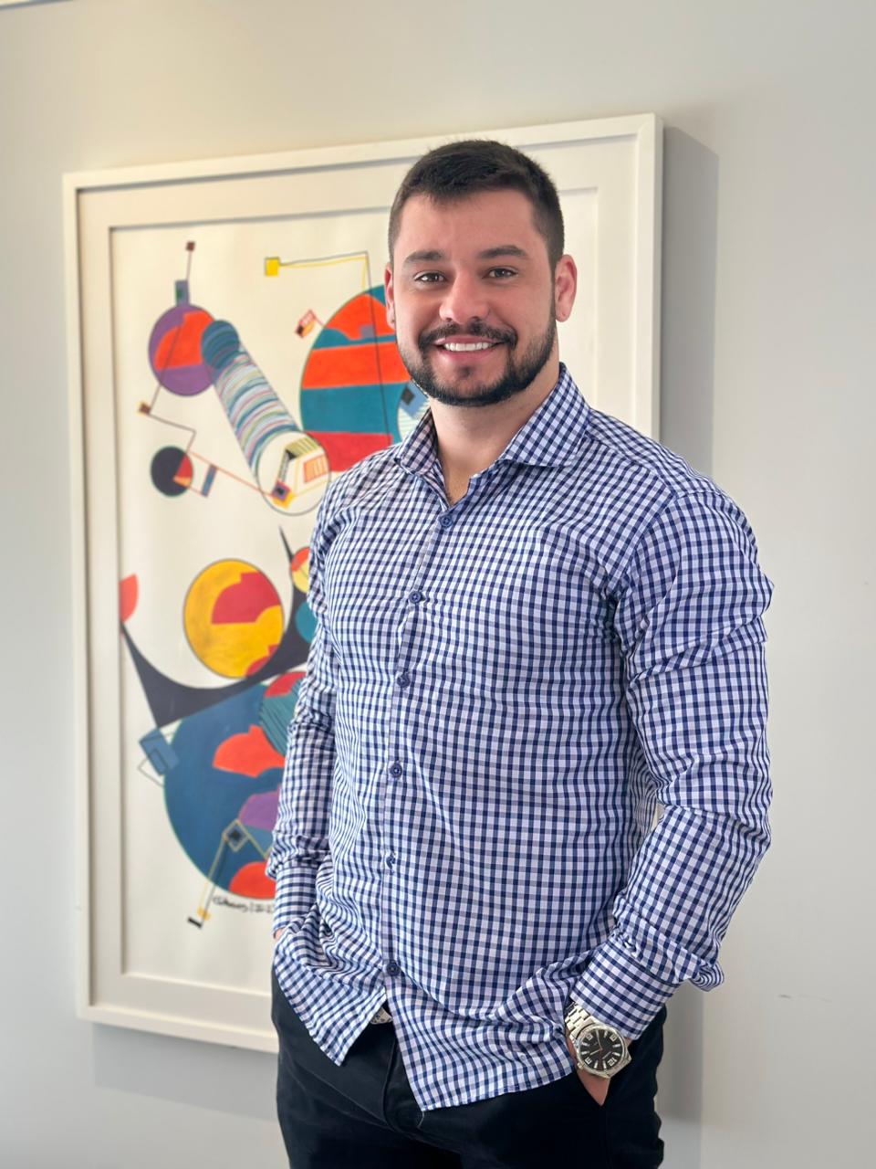 WhatsApp Image 2025-10-15 at 11.56.46 Eduardo Rezende